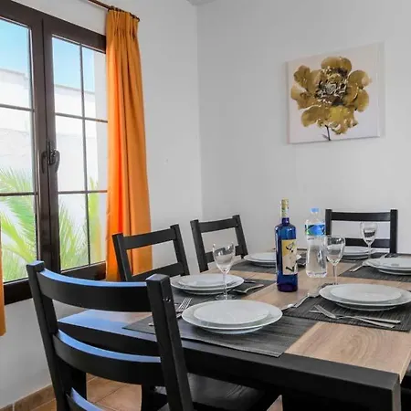 Puerto Del Carmen Sleeps 6 Pool Wifi