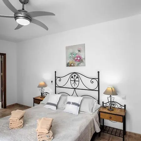 Willa Puerto Del Carmen Sleeps 6 Pool Wifi *